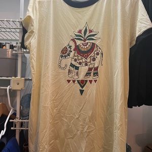 Lularoe tshirt